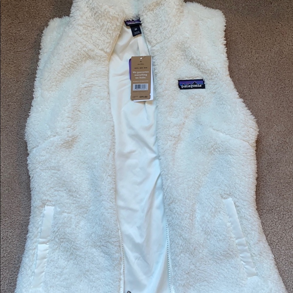Patagonia vest- white fur
